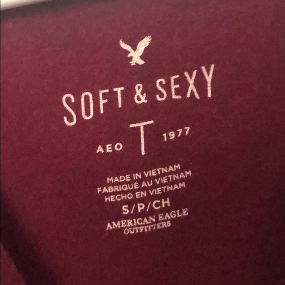 maroon cold shoulder american eagle shirt - Picture 2 of 3